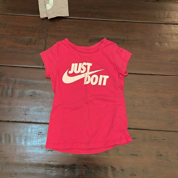 Nike little girl 4T package Deal Outfits Set - Picture 4 of 5